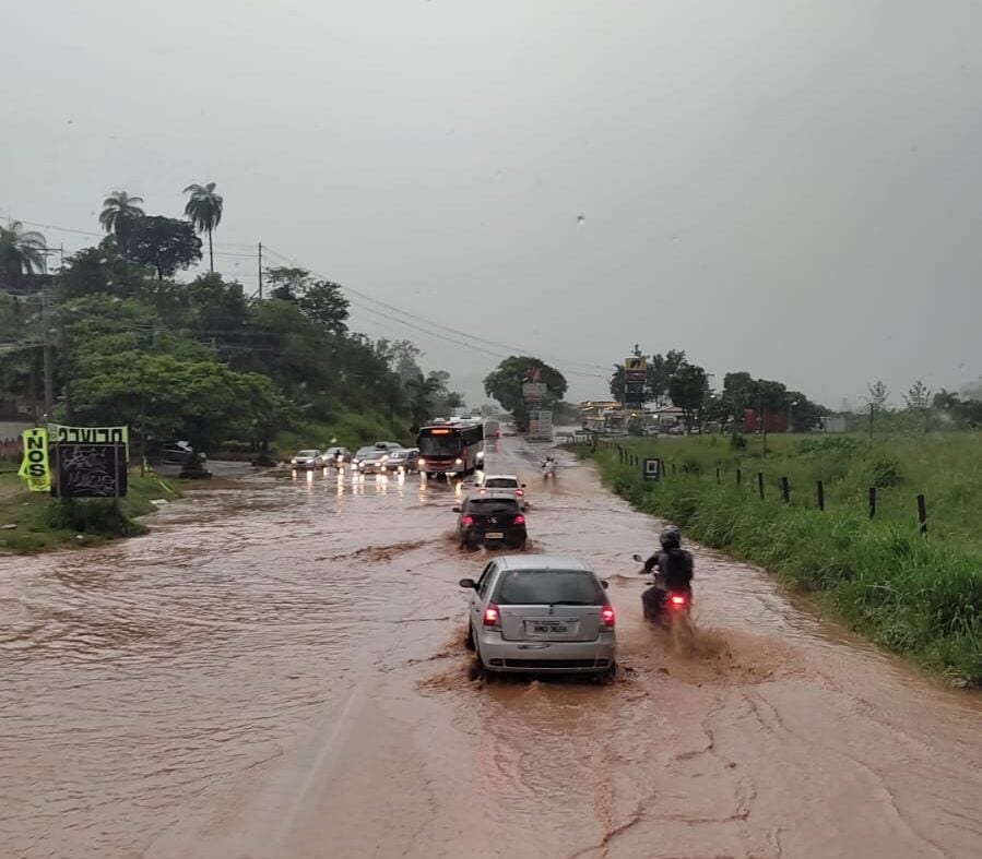 Rodovias mineiras têm 49 interdições parciais e diversos pontos de risco