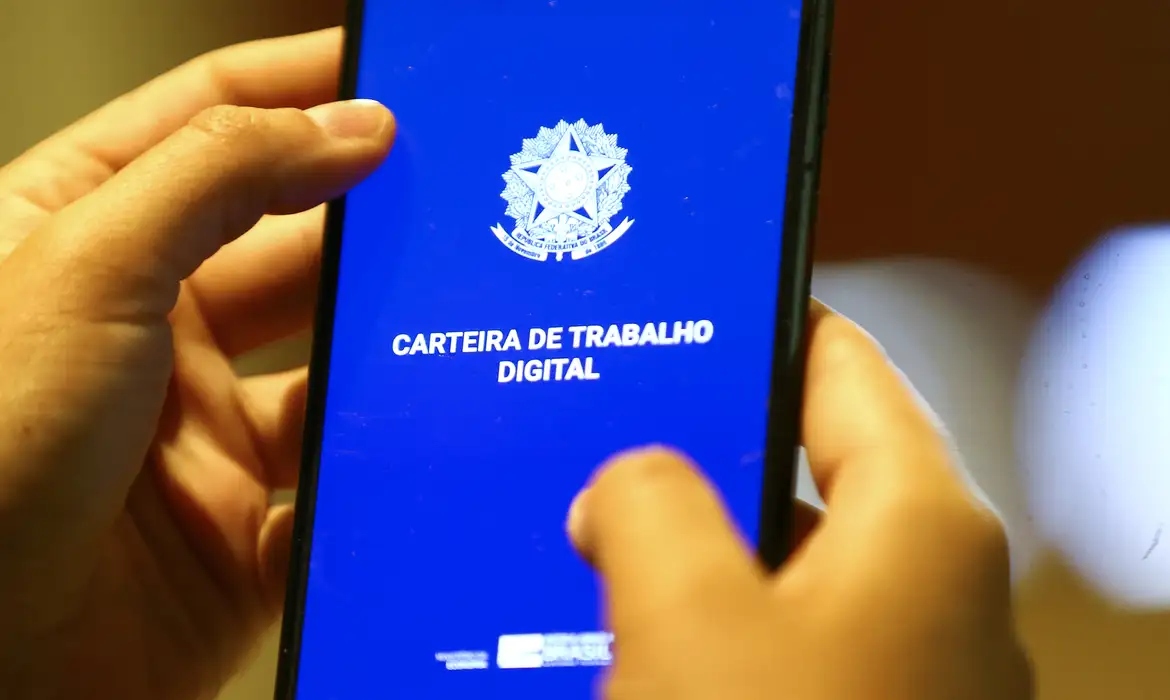 Grupo Família Pires anuncia novas vagas de emprego em Itabira e Santa Maria de Itabira