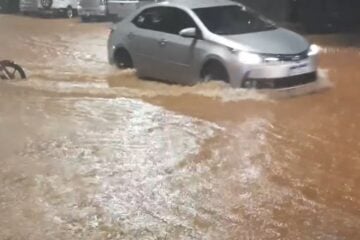 Forte chuva deixa estragos em cidades do Vale do Aço