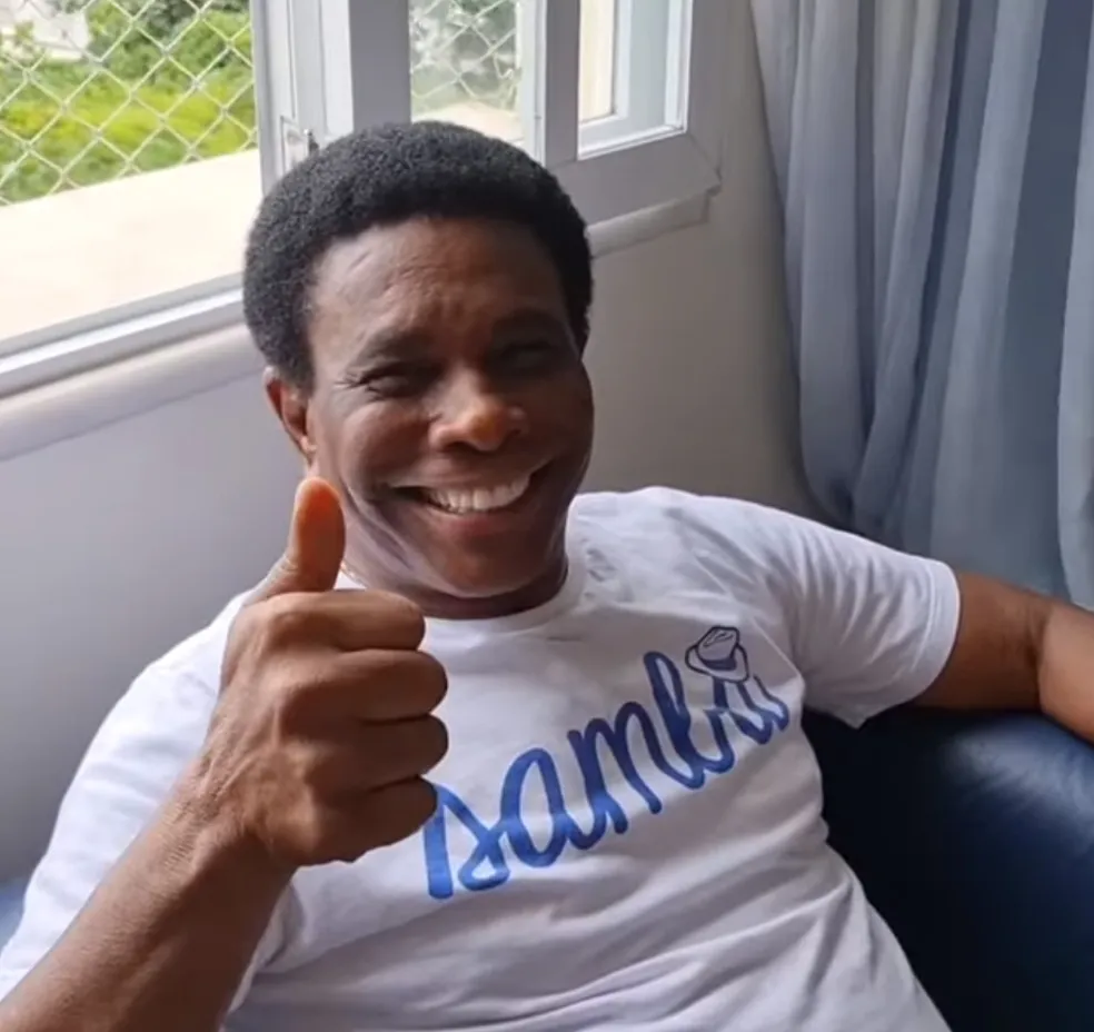 Já diria o Neguinho da Beija-Flor: “olha as vagas de emprego do Sine Itabira aí, gente”