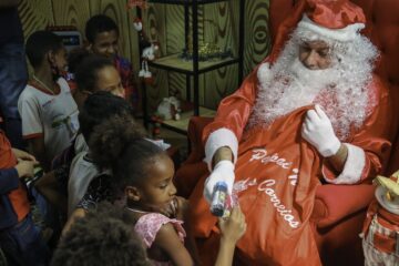 Papai Noel dos Correios: saiba o último dia para adotar cartinhas