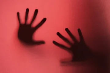 Homicídios crescem para mulheres negras e caem para não negras