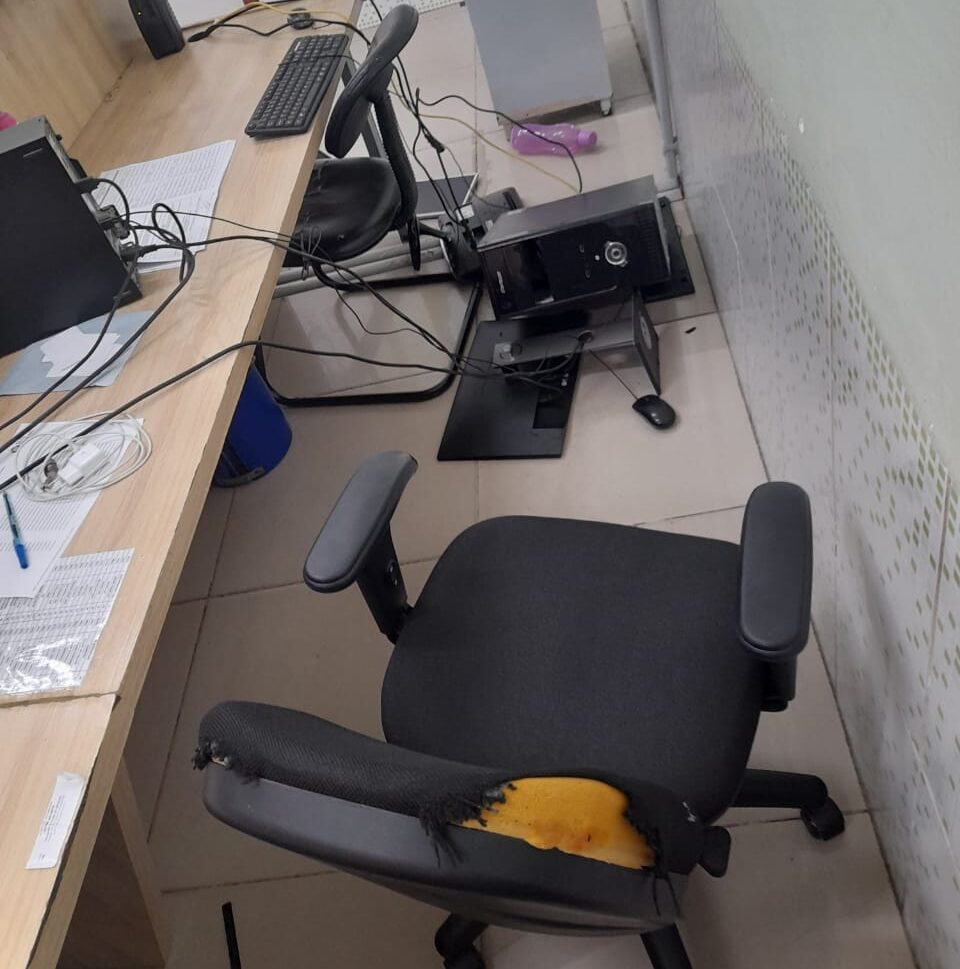 Homem é detido após vandalizar recepção de hospital em Fabriciano
