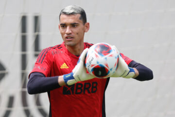 Goleiro Santos se despede do Flamengo e é confirmado como reforço do Fortaleza