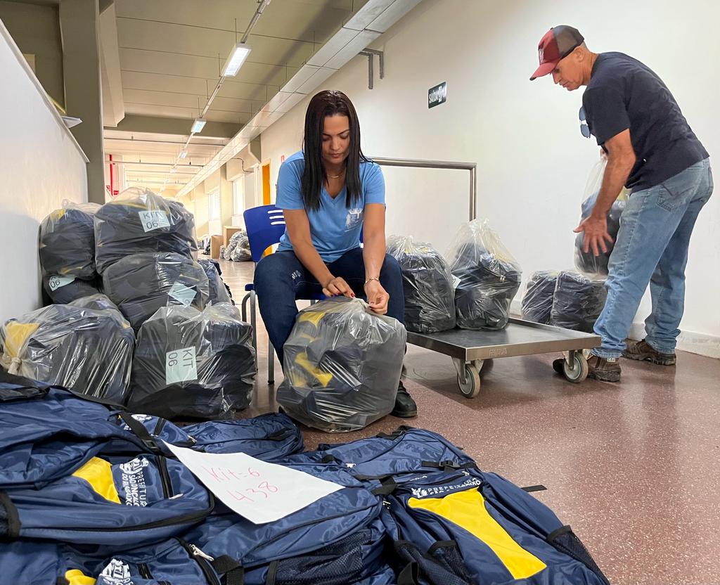 Prefeitura de São Gonçalo distribuirá mais de 2.500 kits a estudantes da rede municipal