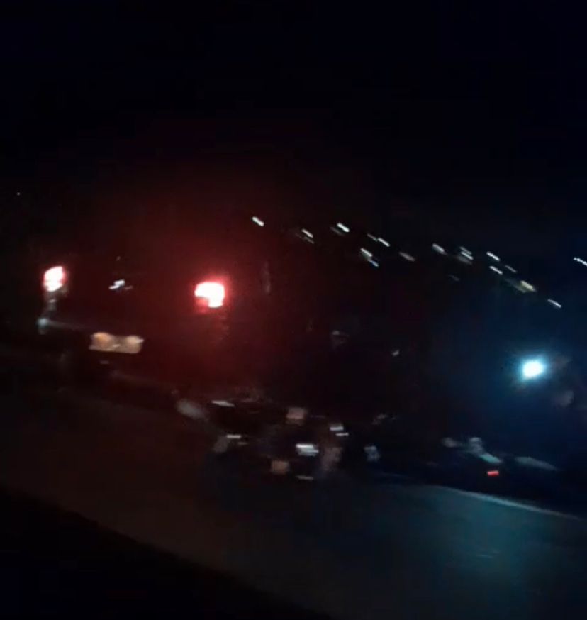 Motociclista perde consciência após colisão contra carro e caminhão na BR-381