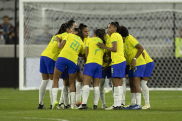 Arthur Elias aprova estreia da seleção feminina na Copa Ouro, da Concacaf