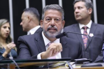 Ministros do STF procuram Arthur Lira após almoço com Lula