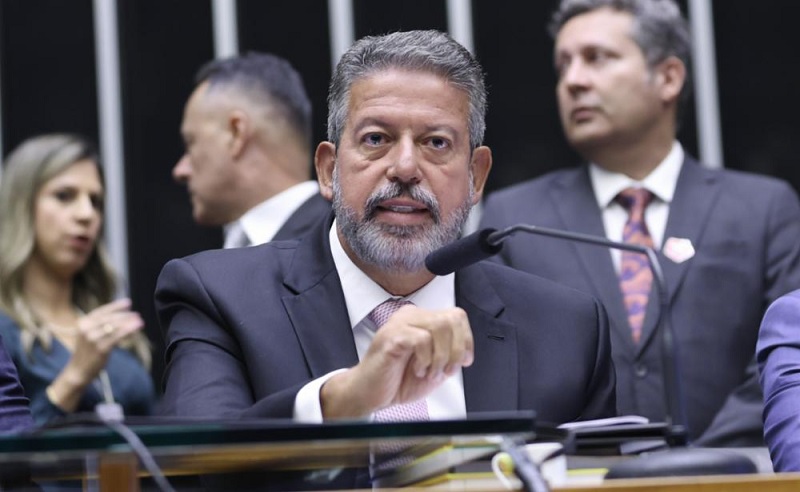 Ministros do STF procuram Arthur Lira após almoço com Lula