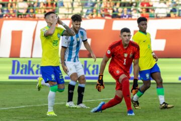 Bicampeão olímpico, Brasil dá vexame, perde da Argentina e está fora de Paris-2024