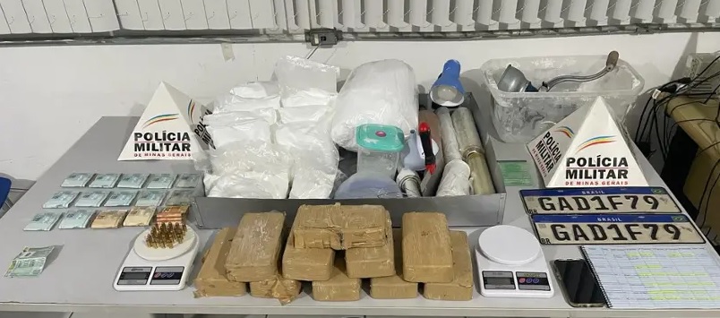 Polícia Militar desarticula esquema de distribuição de drogas em Ipatinga
