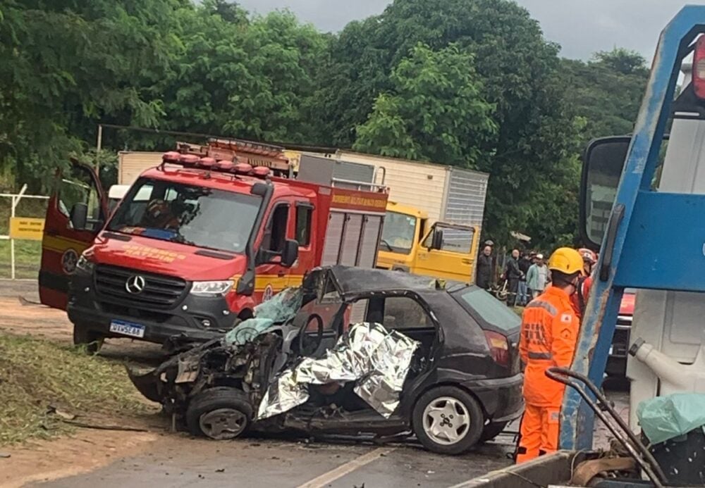 Duas pessoas morrem em acidentes na BR-381; rodovia registra congestionamento na manhã deste sábado