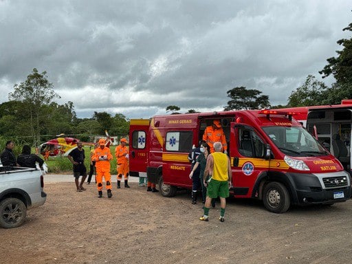 Motociclista morre em acidente com van, em Bom Jesus do Amparo