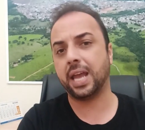 Após série de brigas, prefeito paulista cancela Carnaval e decide destinar verbas para educação