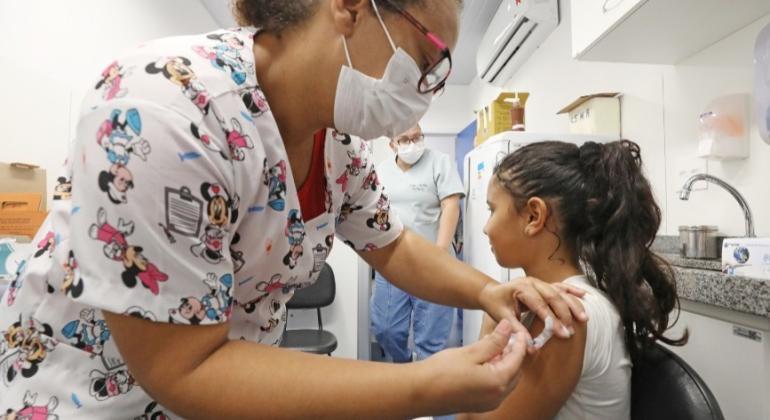 Vacinação contra a dengue segue disponível em Itabira para crianças e adolescentes de 10 a 14 anos