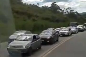 BR-381 apresenta congestionamento na volta da Semana Santa