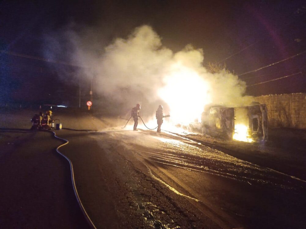 Vídeo: Caminhão-tanque explode no Anel Rodoviário, mata uma pessoa e deixa ao menos oito feridos, três em estado grave