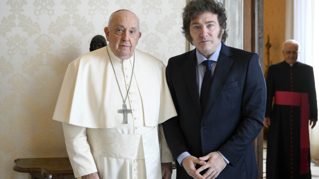Após afagos, Papa e governo Milei trocam indiretas sobre justiça social na Argentina