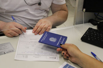 Desocupação cresce, mas população ocupada permanece estável