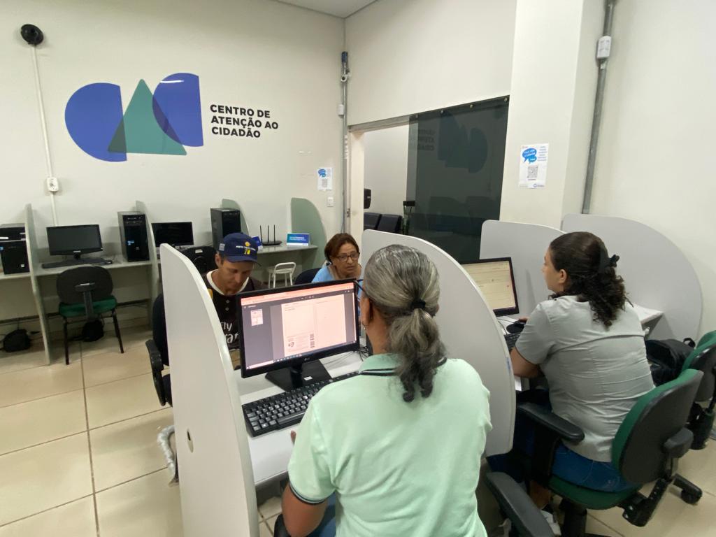 Centro de Atenção ao Cidadão orienta sobre a regularização do título eleitoral