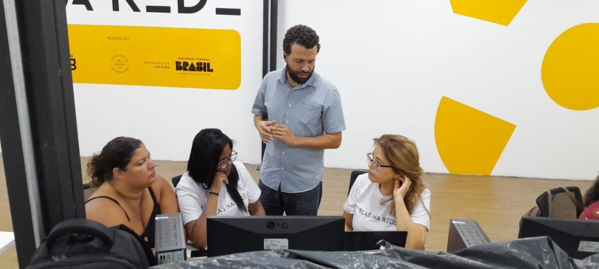 Projeto em BH oferece capacitação para mulheres na área de tecnologia e digital; saiba como se inscrever