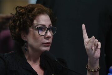 Zambelli quer se apresentar à Justiça italiana, diz advogado