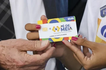 Mais de 2,4 milhões de estudantes já estão cadastrados no Pé-de-Meia