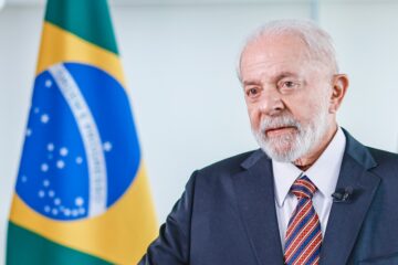 Avaliação positiva do governo Lula continua em queda, diz pesquisa CNT