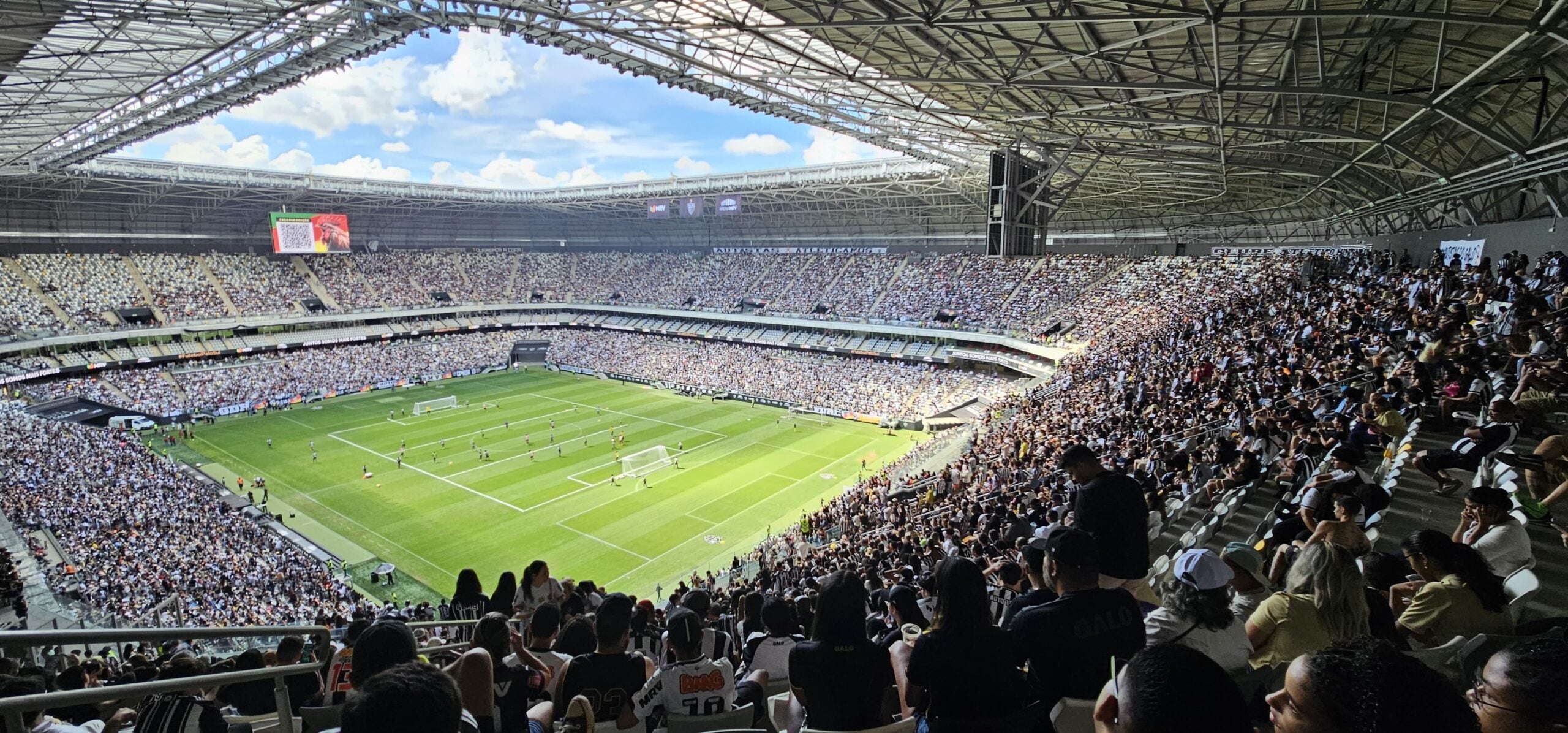 Treino aberto do Atlético: futebol e solidariedade em campo