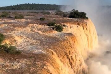 Vazão das cataratas do Iguaçu aumenta cinco vezes acima da média