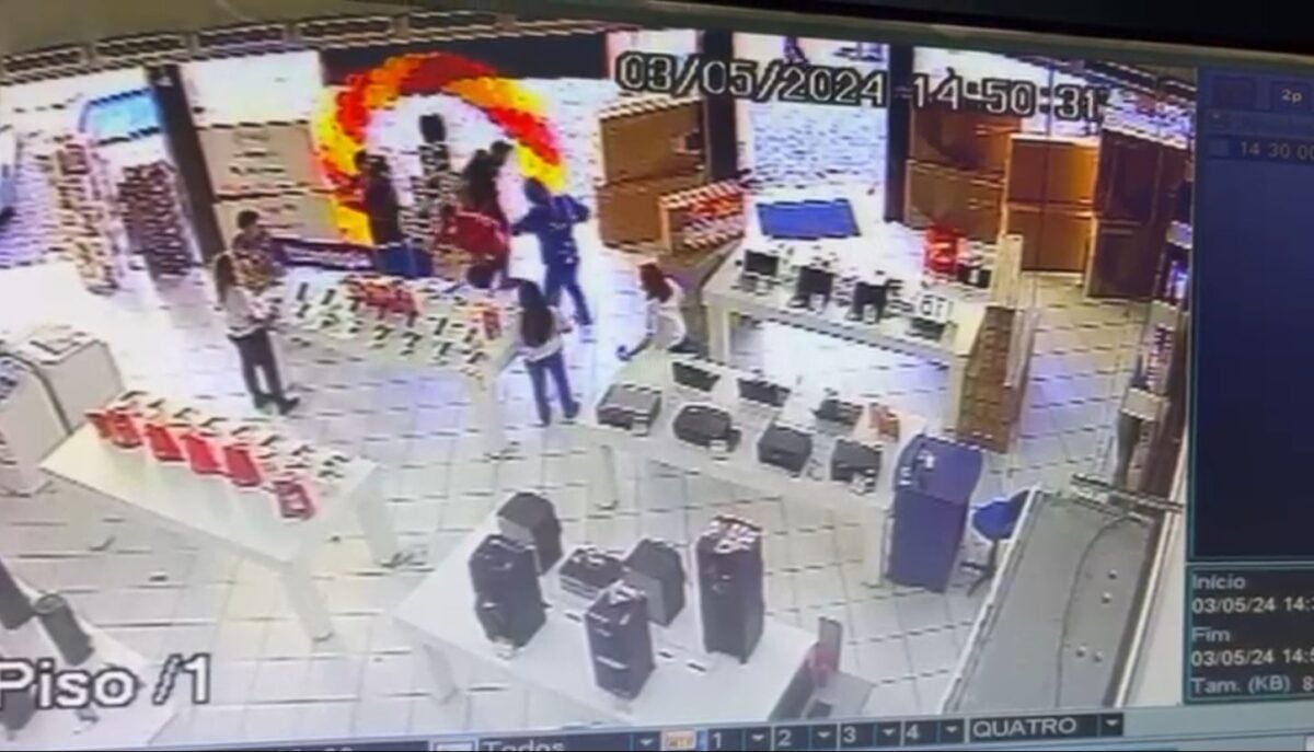 Criminosos assaltam loja do Magazine Luiza no Centro de Itabira; grupo segue foragido
