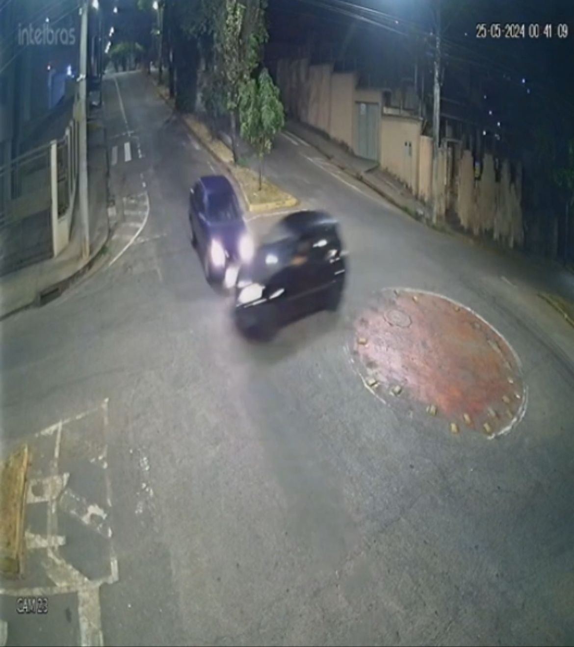 Acidentes: Itabira registrou atropelamento e colisão entre veículos durante a última noite
