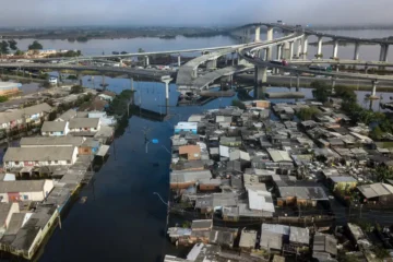Inundação em Porto Alegre foi falta de manutenção, dizem especialistas