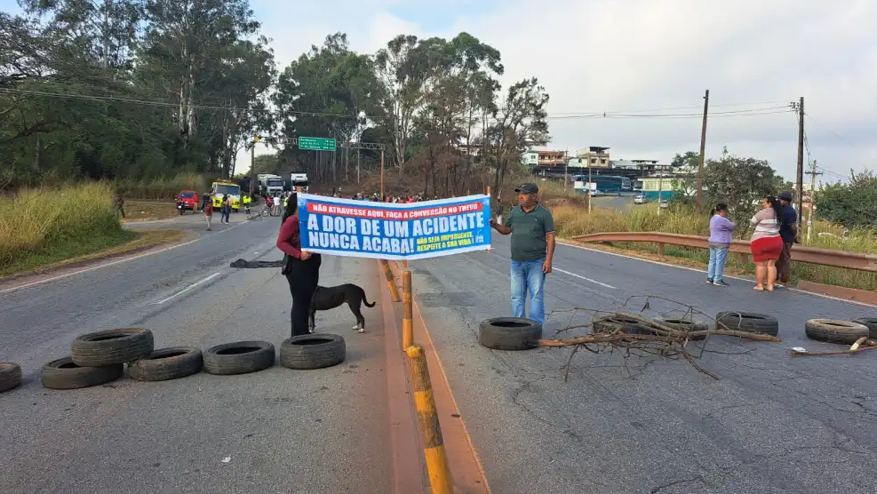 Manifestação interdita BR-40 na região central de MG neste domingo