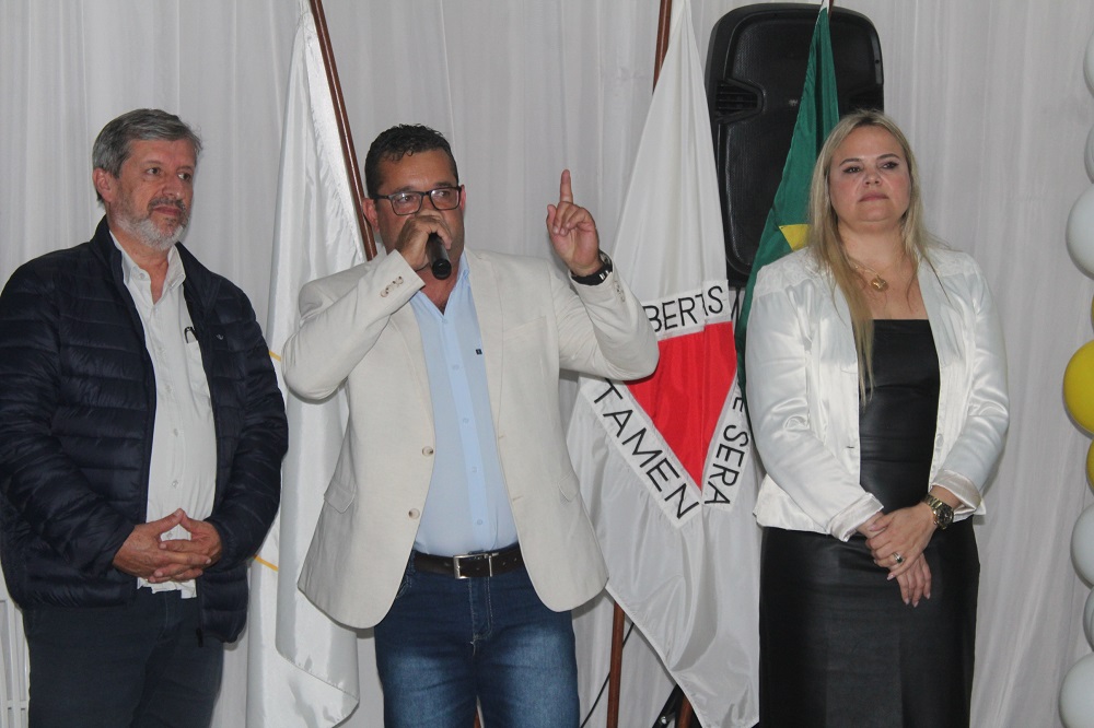 Ronaldo Teteco lança sua pré-candidatura a prefeito de Itabira e anuncia pastora como vice