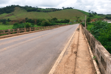 MG-133, na Zona da Mata, tem ponte liberada para passagem de qualquer tipo de veículo