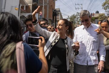 Claudia Sheinbaum é eleita a primeira mulher presidente do México