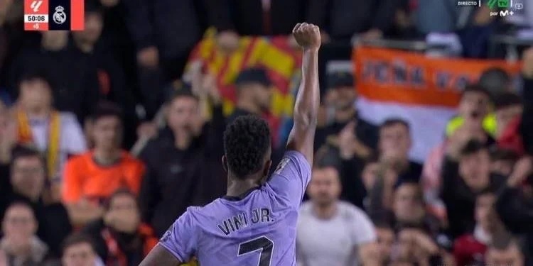 Vini Jr. celebra prisão de torcedores racistas do Valencia: “Condenação por todos os pretos”