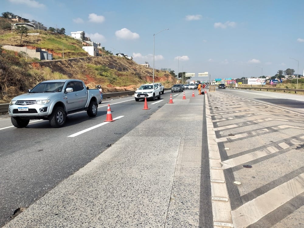 Principais acessos ao Aeroporto Internacional de Confins, MG-010 e LMG-800 continuam em obras