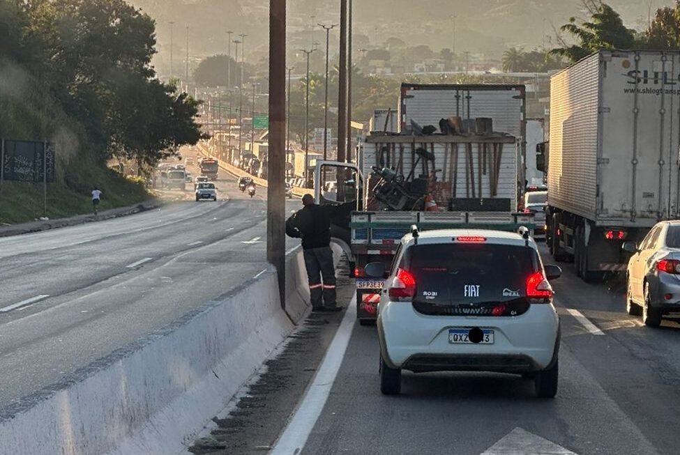 BR-381: manhã de sábado é de congestionamento na saída de Belo Horizonte para Itabira e João Monlevade
