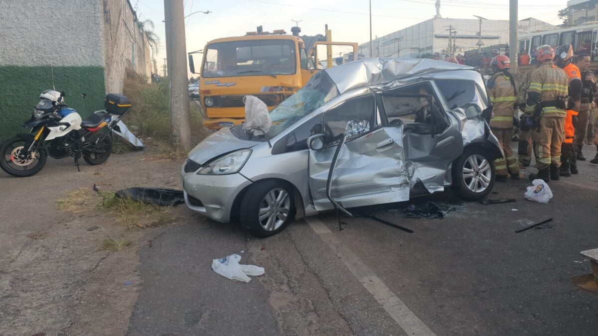 Adolescente morre em acidente no Anel Rodoviário nesta sexta-feira
