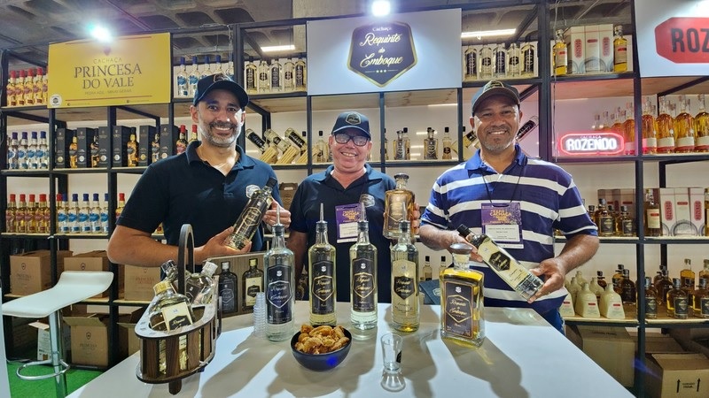 Cachaça mineira: tradição e qualidade garantem emprego e renda no campo