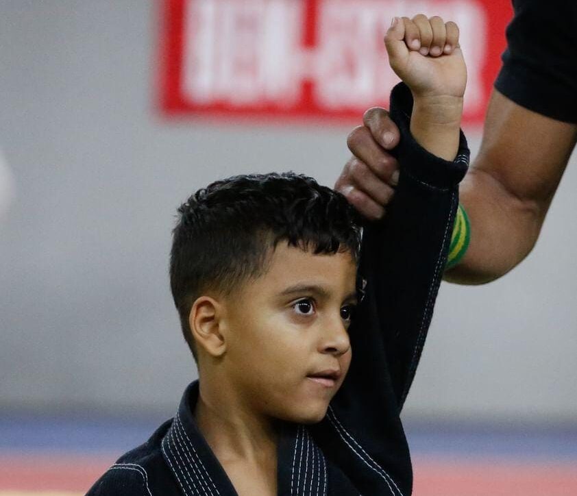 Itabirano conquista torneio de Jiu-Jitsu em BH; família busca apoio para investir no talento do garoto
