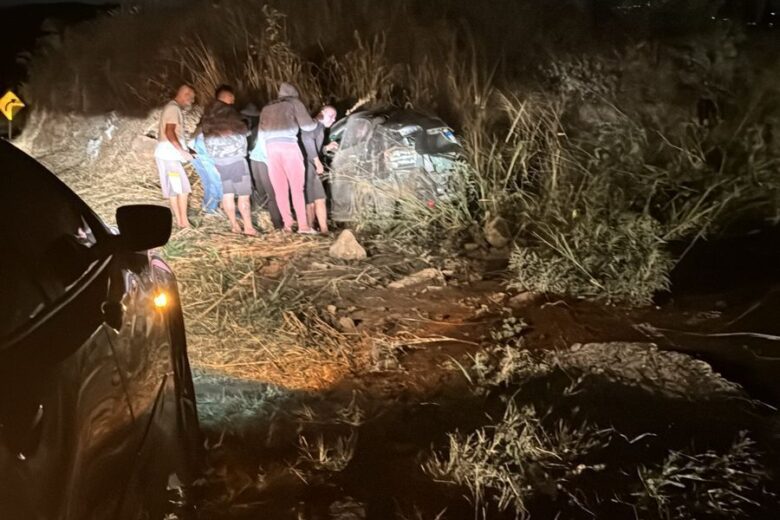 Itabiranos morrem em acidente entre carreta e carro na BR-381