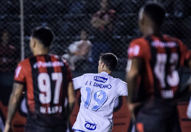 Dinenno rescinde contrato com o Cruzeiro para reforçar o São Paulo