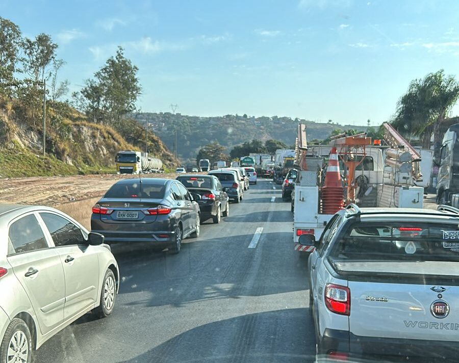 BR-381: saída de Belo Horizonte tem congestionamento nesta quinta-feira