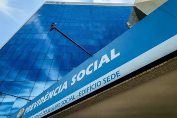 INSS começa a pagar décimo terceiro dos aposentados nesta quinta-feira (24)