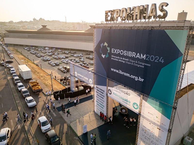 AMIG protesta contra sonegação no setor mineral durante EXPOSIBRAM