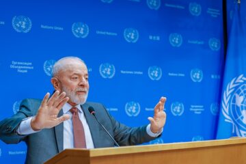 Lula desembarca no México para posse da nova presidente do país