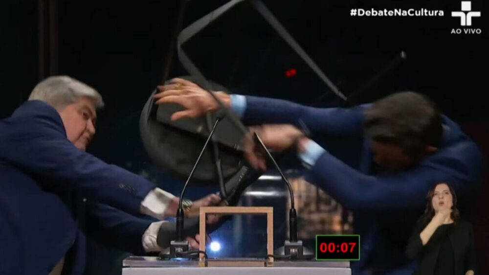 Datena agride Pablo Marçal com uma cadeira após ser provocado em debate; assista